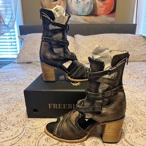 Freebird BRAVE Black Distressed Size 10 NIB